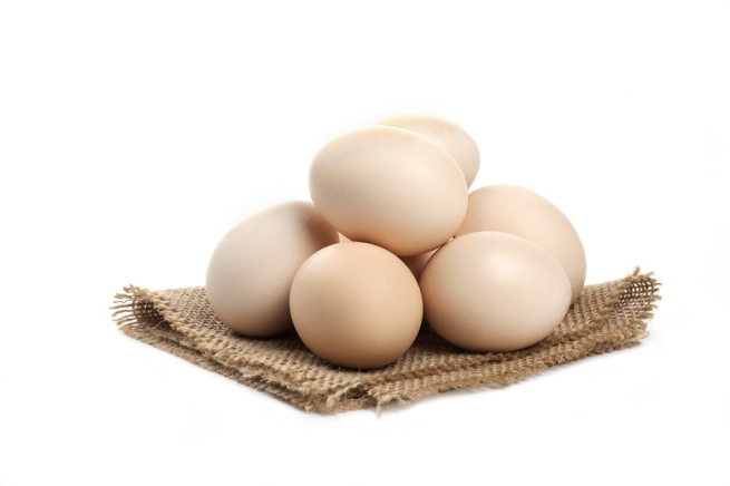 ФАС России предложила ритейлерам временно ограничить наценку на куриные яйца