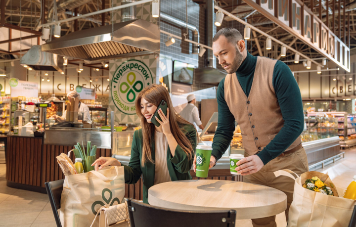 «Перекрёсток» назвал средний вес продуктовых пакетов женщин