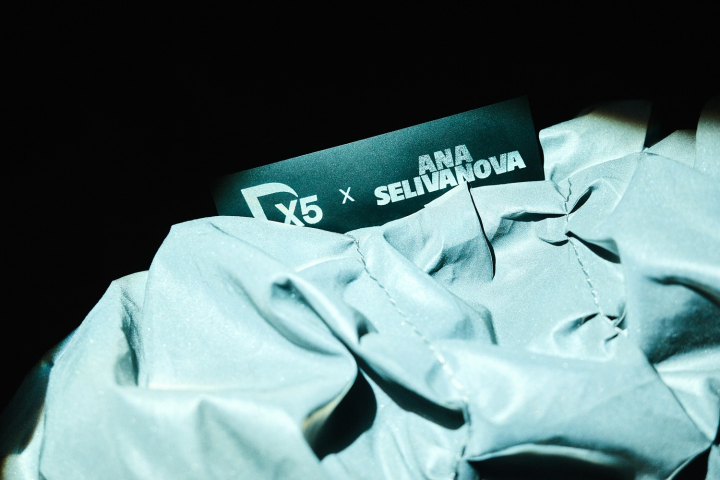 X5 и дизайнер Анастасия Селиванова создали модную сумку для готовой еды (ФОТО)