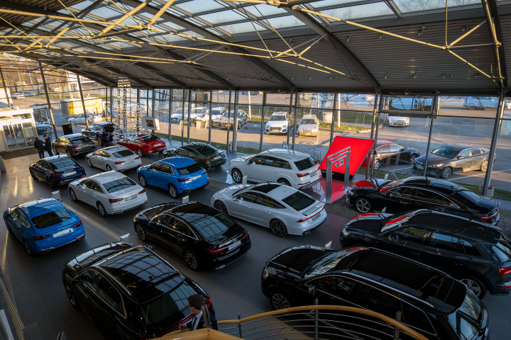 Количество дилерских контрактов в России за год увеличилось на 6% Количество дилерских контрактов в России за год увеличилось на 6%