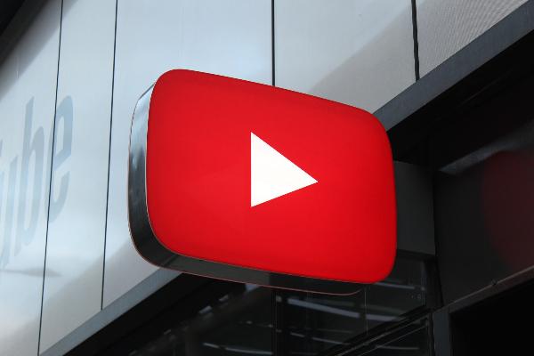 YouTube протестирует функцию прямых покупок товаров из видео