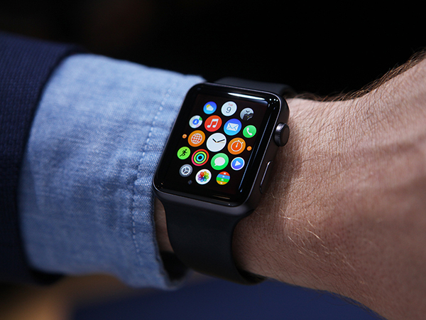 Больше половины пользователей не заинтересованы в покупке Apple Watch