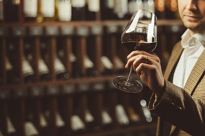 SimpleWine открыла две винотеки в Нижнем Новгороде SimpleWine открыла две винотеки в Нижнем Новгороде