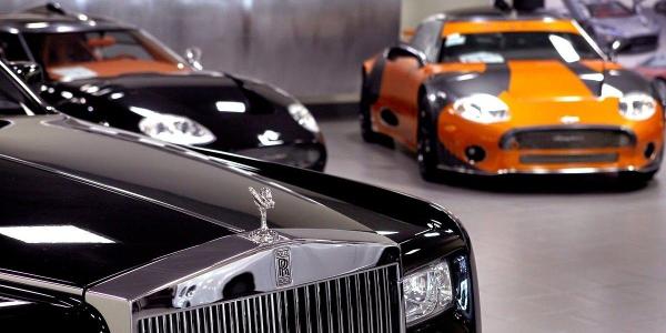 В РФ расширили список облагаемых налогом на роскошь автомобилей