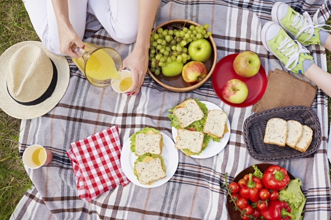9 из 10 россиян хотя бы раз ходили на пикник в этом году – исследование Fix Price