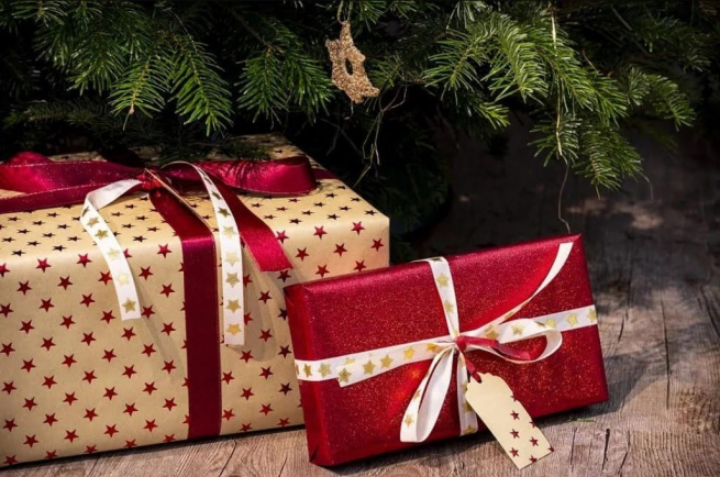 25% россиян подрабатывают ради новогодних подарков