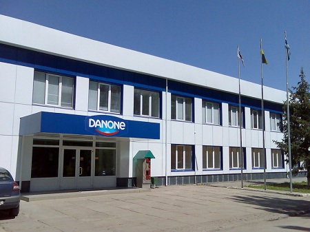 Danone не исключает возможность закрытия заводов в России