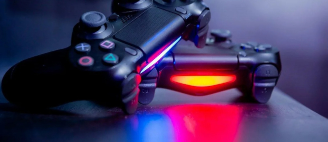 Продажи PlayStation и Xbox сократились по сравнению с прошлым годом