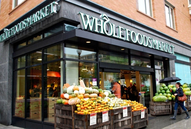 Amazon снизил цены в супермаркетах Whole Foods после завершения сделки