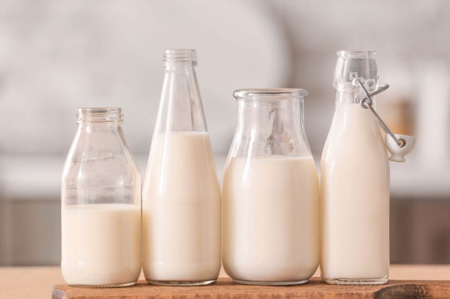 ФАС направила запросы производителям молока и торговым сетям об обоснованности цен на продукцию