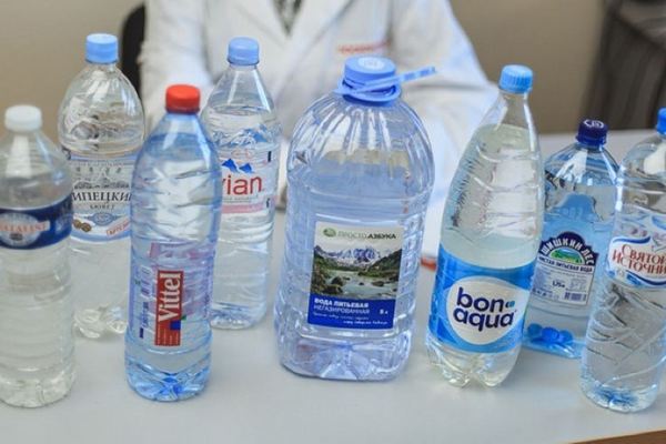 Исследование Большая часть бутилированной воды в РФ признана качественной