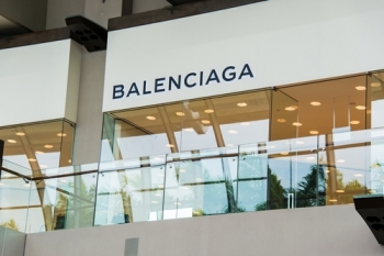 Модный дом Balenciaga назначил гендиректора из Yves Saint Laurent