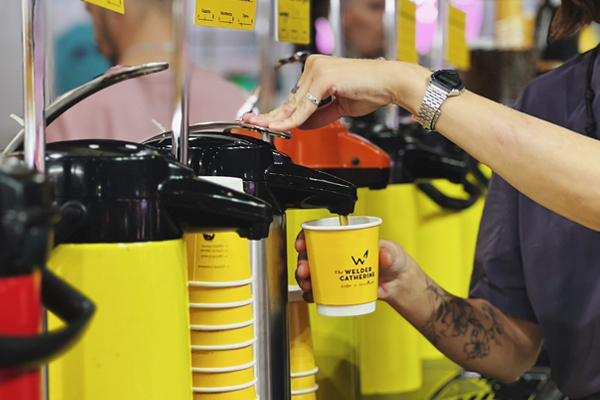 nqnh3gtxq559gx9v4d31tzadb5cu9cr6 Обжарщик кофе «Сварщица Екатерина» выходит на рынок растительного молока