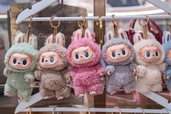 Производитель игрушек Labubu подал иск против владельца товарного знака Monsters