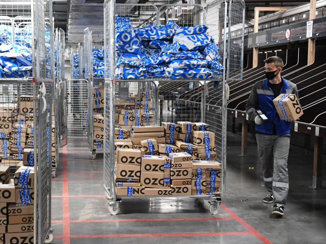 Ozon открывает новый фулфилмент-центр в Красноярске