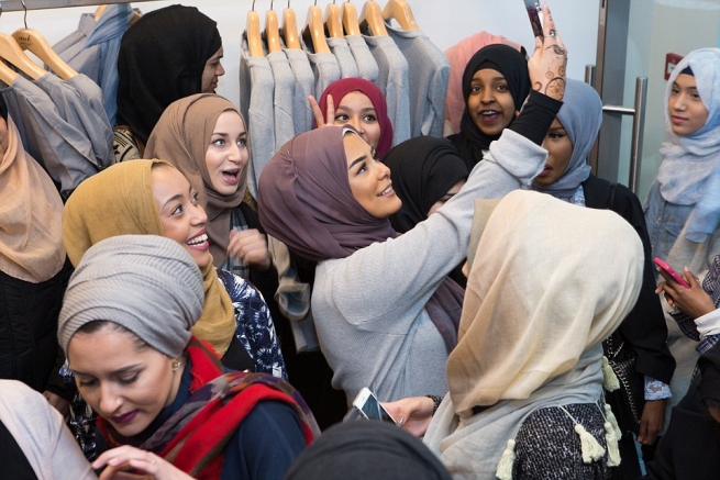  В Лондоне был открыт первый люксовый бутик для мусульманок