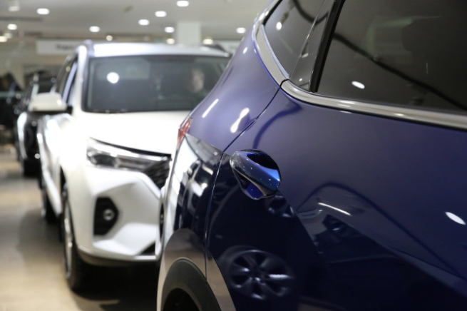 За год средняя цена нового российского и китайского авто выросла на 15% и 7% За год средняя цена нового российского и китайского авто выросла на 15% и 7%