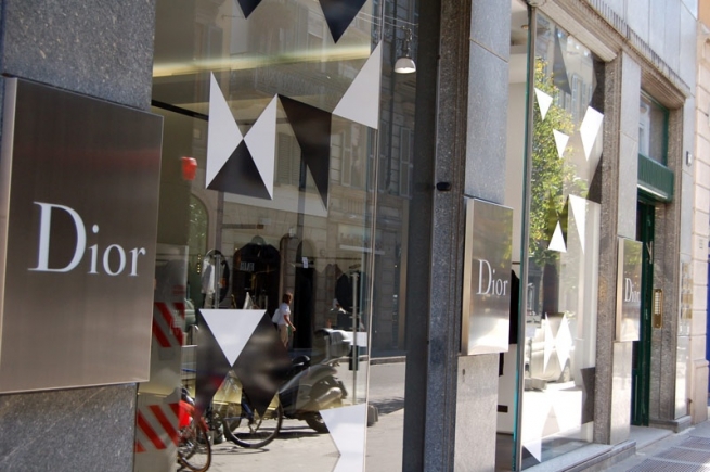 Dior поднимет цены в России на 20%