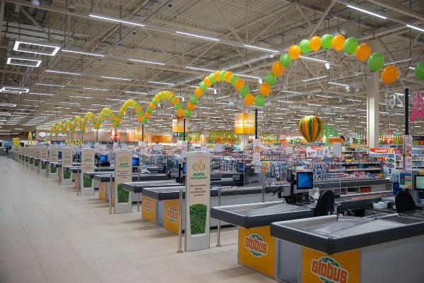 «Глобус» открыл первый гипермаркет внутри МКАД (фото)