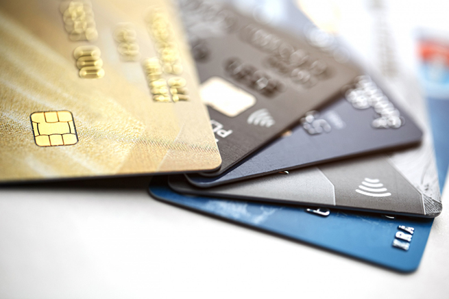Карты Visa и Mastercard постепенно выведут из оборота в России