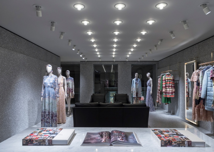 Valentino-flagship-boutique-by-David-Chipperfield-London-UK-11.jpg
