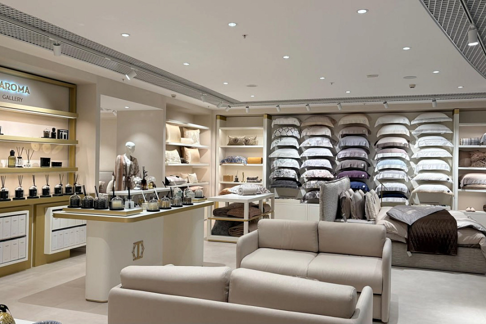 Togas открыл самый большой магазин в Петербурге (ФОТО)