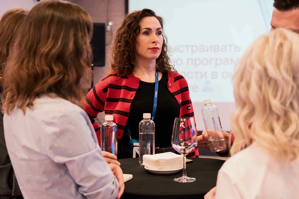 Компания RetailCRM провела закрытый отраслевой вечер о лояльности в омниканальном ритейле