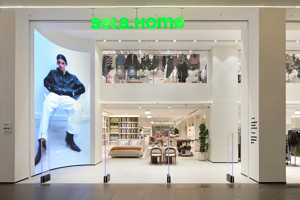 SELA открыла первый магазин нового формата (ФОТО)