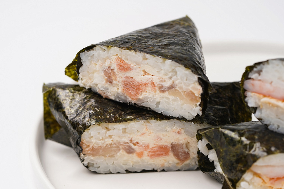«ВкусВилл» запускает продажи первых лимитированных онигири-боксов (ФОТО)