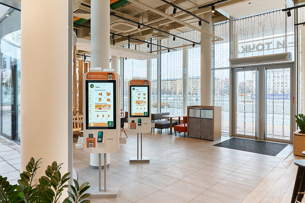 &laquo;Вкусно &mdash; и точка&raquo; откроет флагман с роботами-официантами (ФОТО)