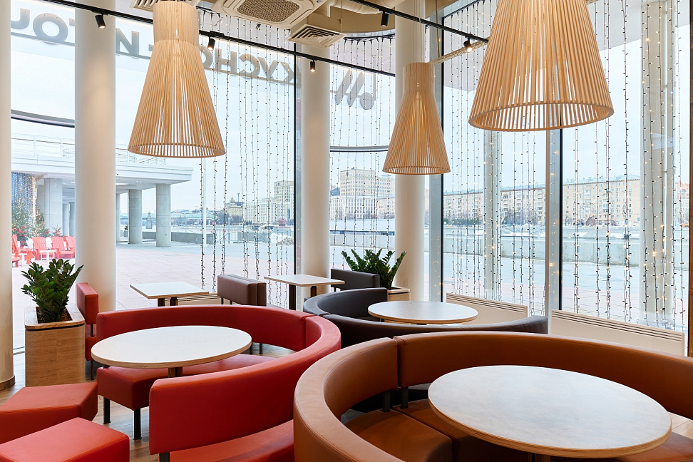 &laquo;Вкусно &mdash; и точка&raquo; откроет флагман с роботами-официантами (ФОТО)