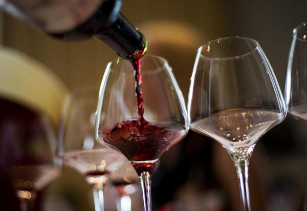 Simple станет эксклюзивным дистрибьютором премиальных вин «Лефкадия» и «Темелион»