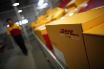 DHL приостановила доставку грузов в Россию и Белоруссию