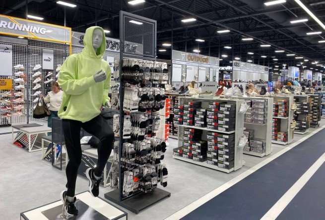 «Спортмастер» начал доставлять товары из-за рубежа