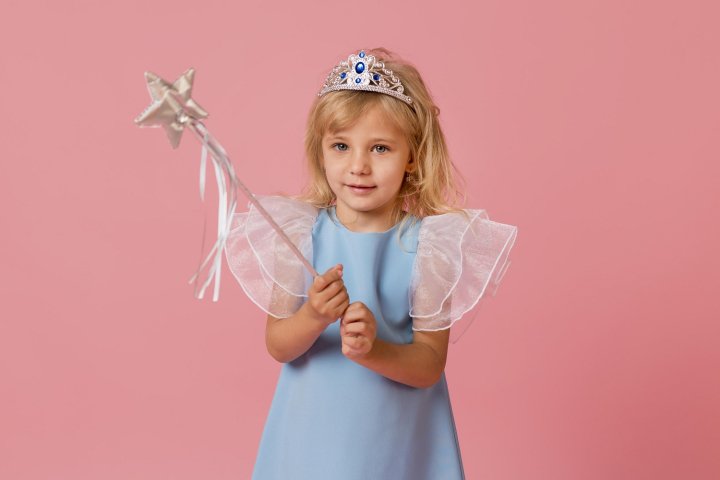 «Детский мир»: россияне покупают детям «функциональные» карнавальные костюмы