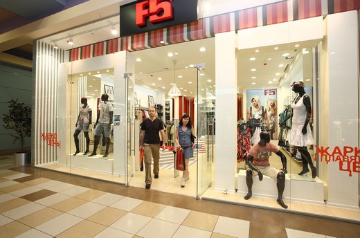 Сеть фирменных магазинов F5 объявляет о своем расширении 