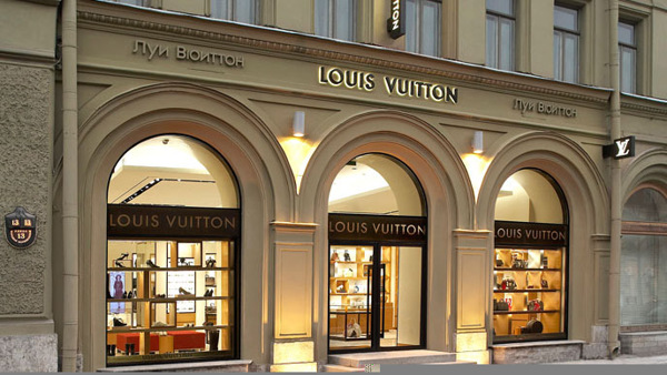 Louis Vuitton поднял цены на товары в России на 20%