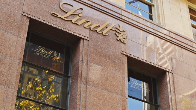 Производитель шоколада Lindt откроет свой первый магазин в России