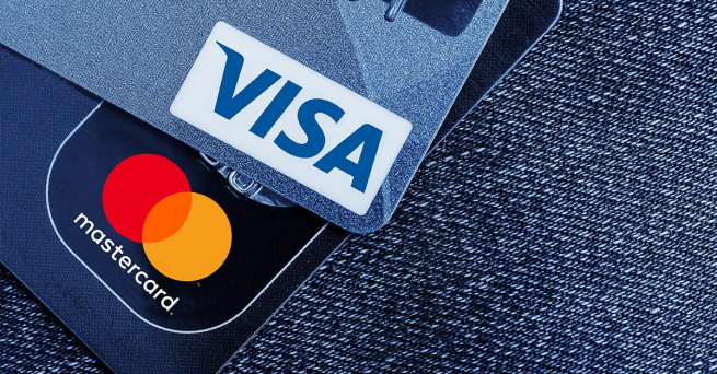 Попавшие под санкции банки не смогут выпускать карты Visa и Mastercard