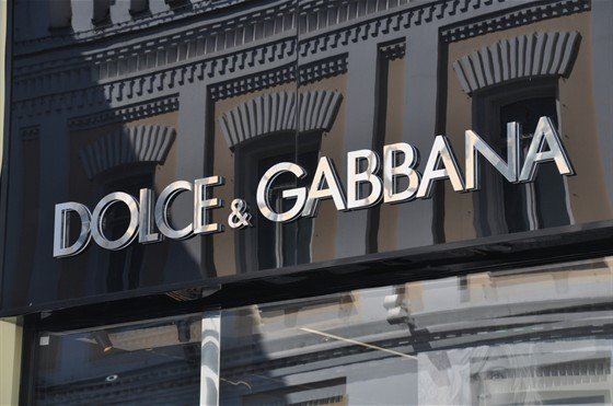 Продажи Dolce & Gabbana превысили миллиард евро за 2014 год