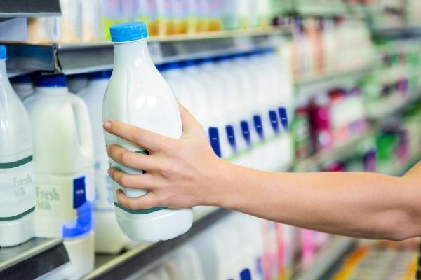 Небольшие магазины нарушают новые правила продажи молочной продукции
