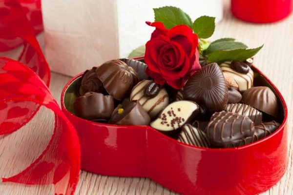 Avito: Россияне предпочли цветам шоколад на 14 февраля