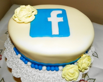 Фейсбук – торт или не торт?
