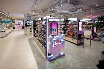 В России стали больше открывать флагманские магазины косметики, бытовой техники и ювелирных украшений