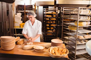 Как снизить затраты на документооборот с торговыми сетями на 82% c Saby EDI: опыт крупного хлебокомбината