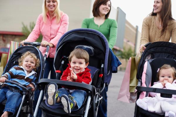 Роскачество представило новый рейтинг детских колясок