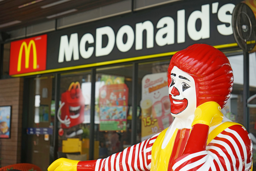 В московском аэропорту открылся первый McDonald’s