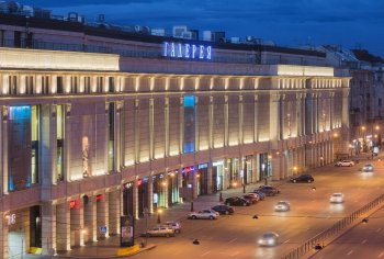 За полгода в петербургских ТЦ открылось более 110 магазинов и кафе