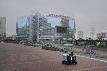 Яндекс запустил роботов-доставщиков в Санкт-Петербурге