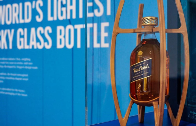 Бутылка Johnnie Walker вошла в Книгу рекордов Гиннеса как самая легкая